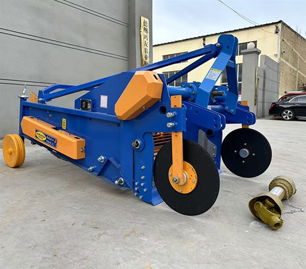 4UD-120馬鈴薯收獲機(jī)